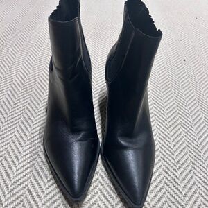 Black pointy toed leather short boots